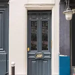 Cocoon In The Heart Of Batignolles | By Airnest